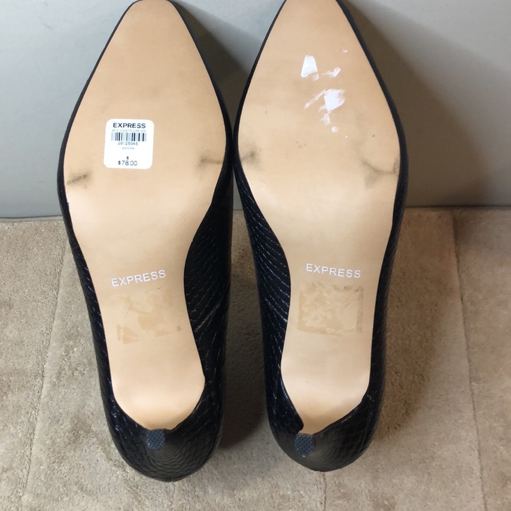 EXPRESS booties - Picture 2 of 8